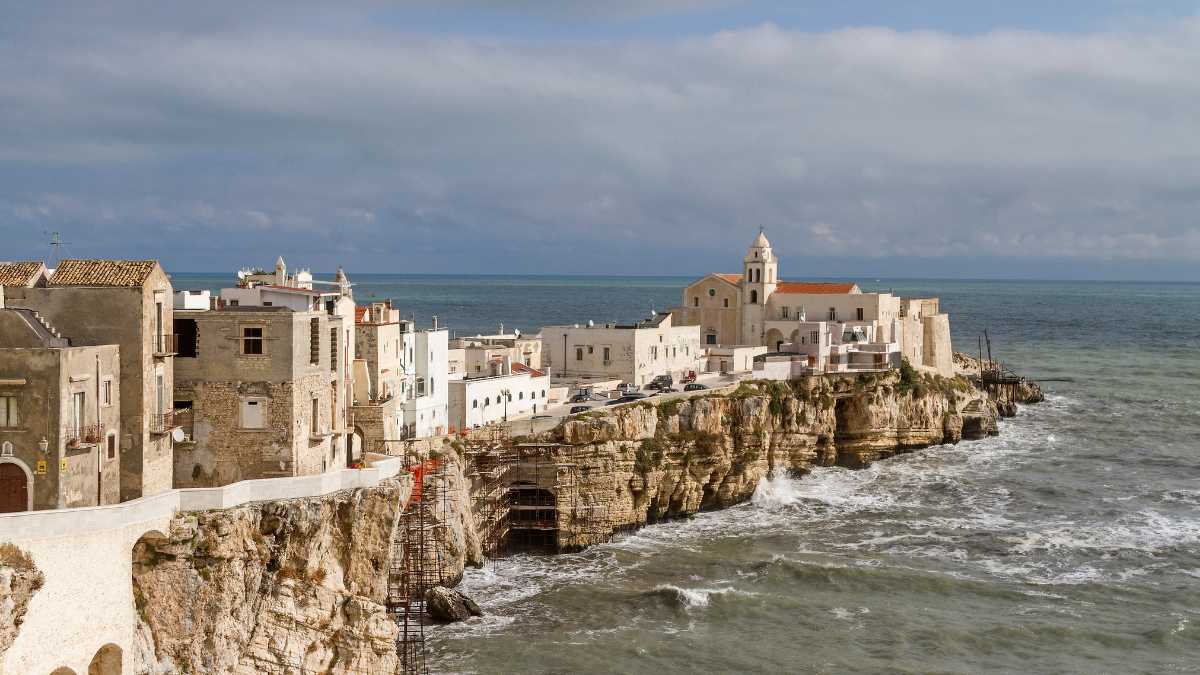 Cosa vedere a Vieste in un giorno: itinerario tra storia e mare
